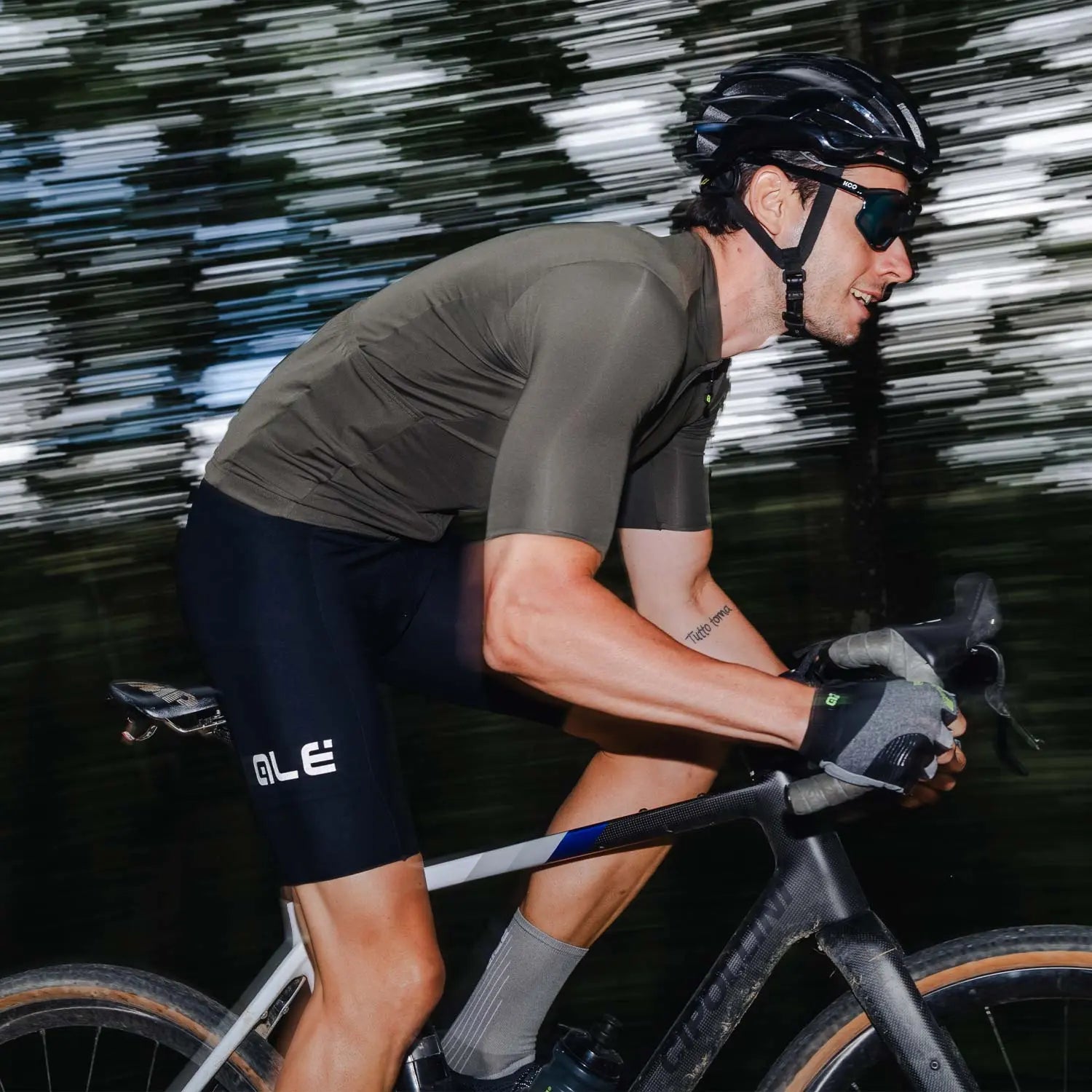 Ale Clothing Gravel Pro Off Road Bib Shorts Black - FREE UK Shipping, FREE 365 Day Returns | Moto Central