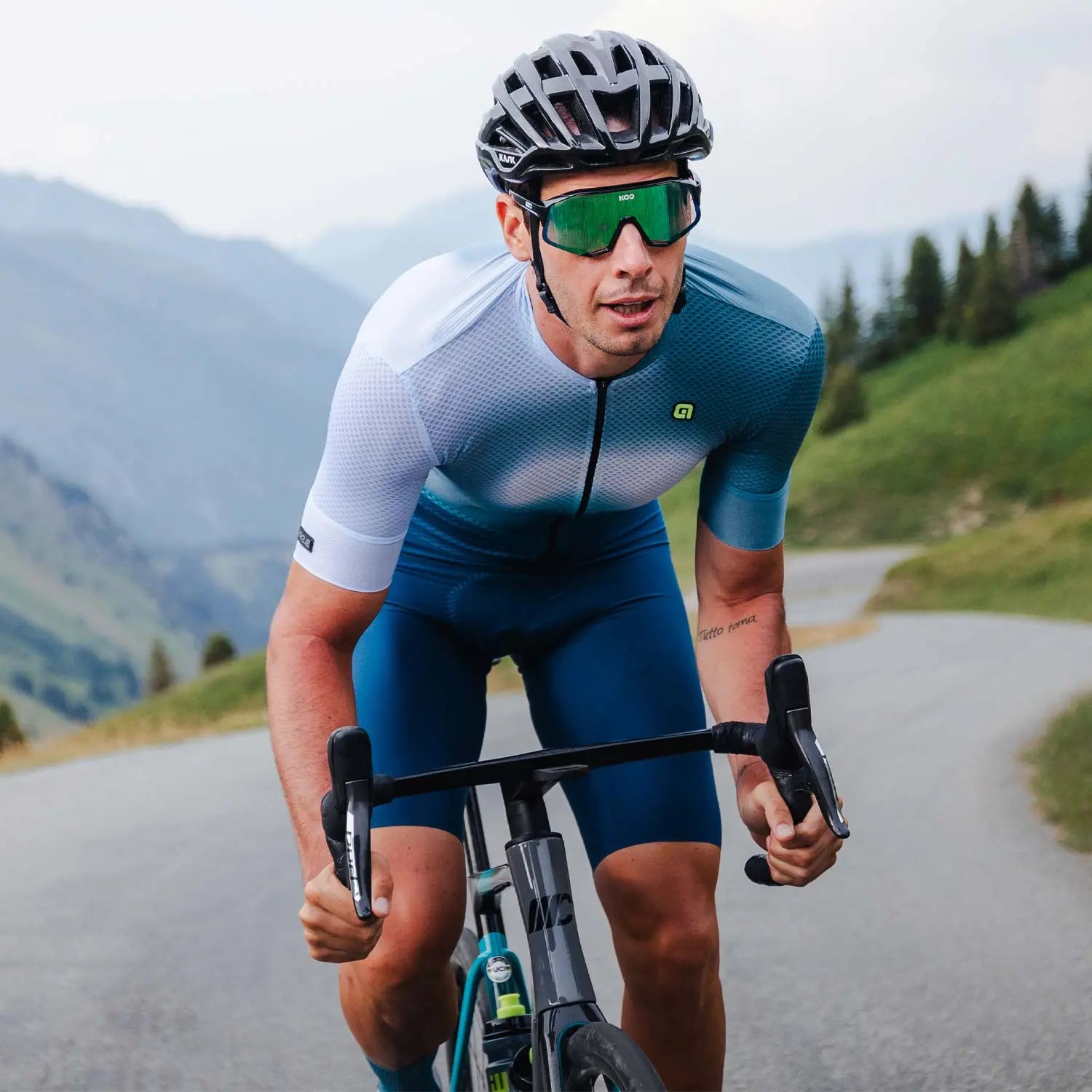 Ale Clothing Flash PR-E Short Sleeves Jersey Light / Blue - FREE UK Shipping, FREE 365 Day Returns | Moto Central