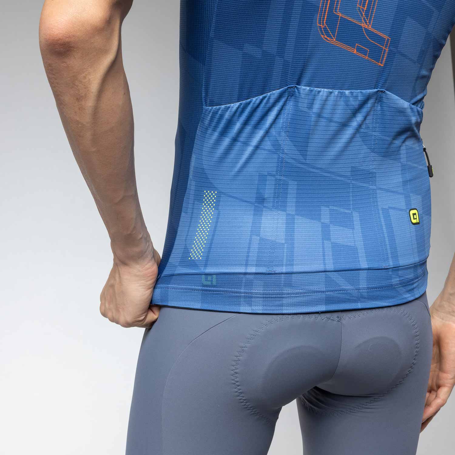 Ale Clothing Schema PR-E Short Sleeves Jersey
Blue - FREE UK Shipping, FREE 365 Day Returns | Moto Central