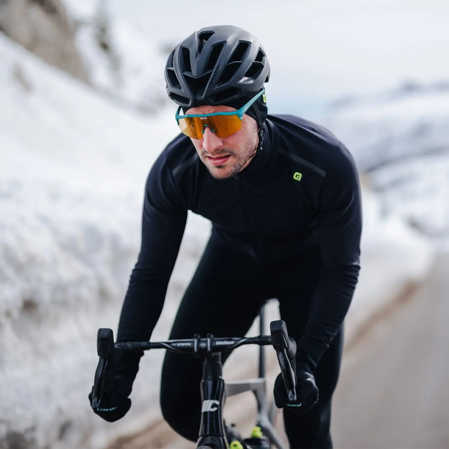 Ale Clothing K-Tornado Klimatik Jacket Black - FREE UK Shipping, FREE 365 Day Returns | Moto Central