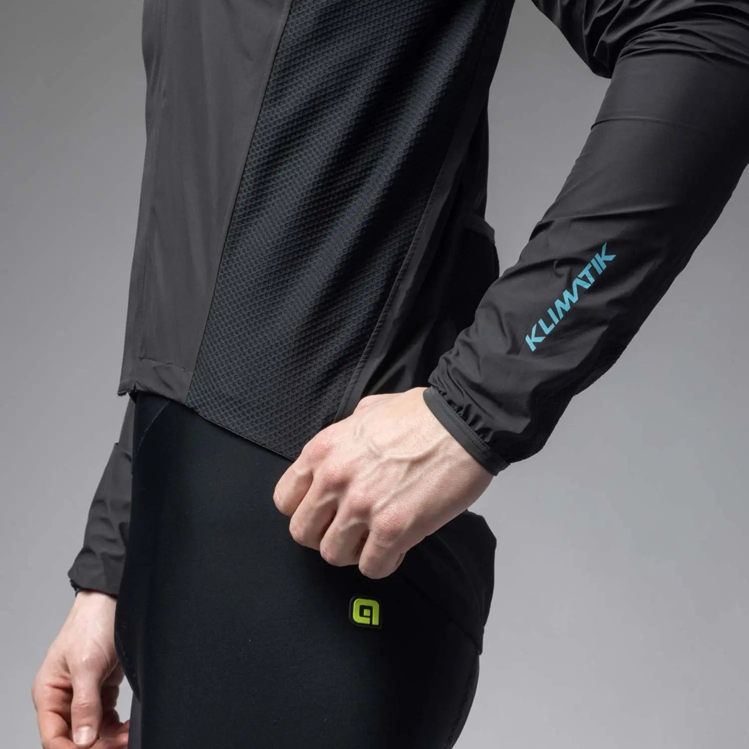 Ale Clothing Thunderstorm Rainproof Klimatik Jacket Black - FREE UK Shipping, FREE 365 Day Returns | Moto Central