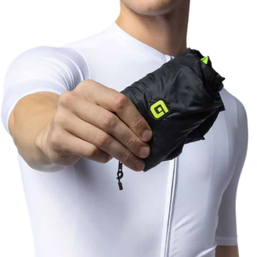 Ale Clothing Light Pack Ale Gilet Black - FREE UK Shipping, FREE 365 Day Returns | Moto Central