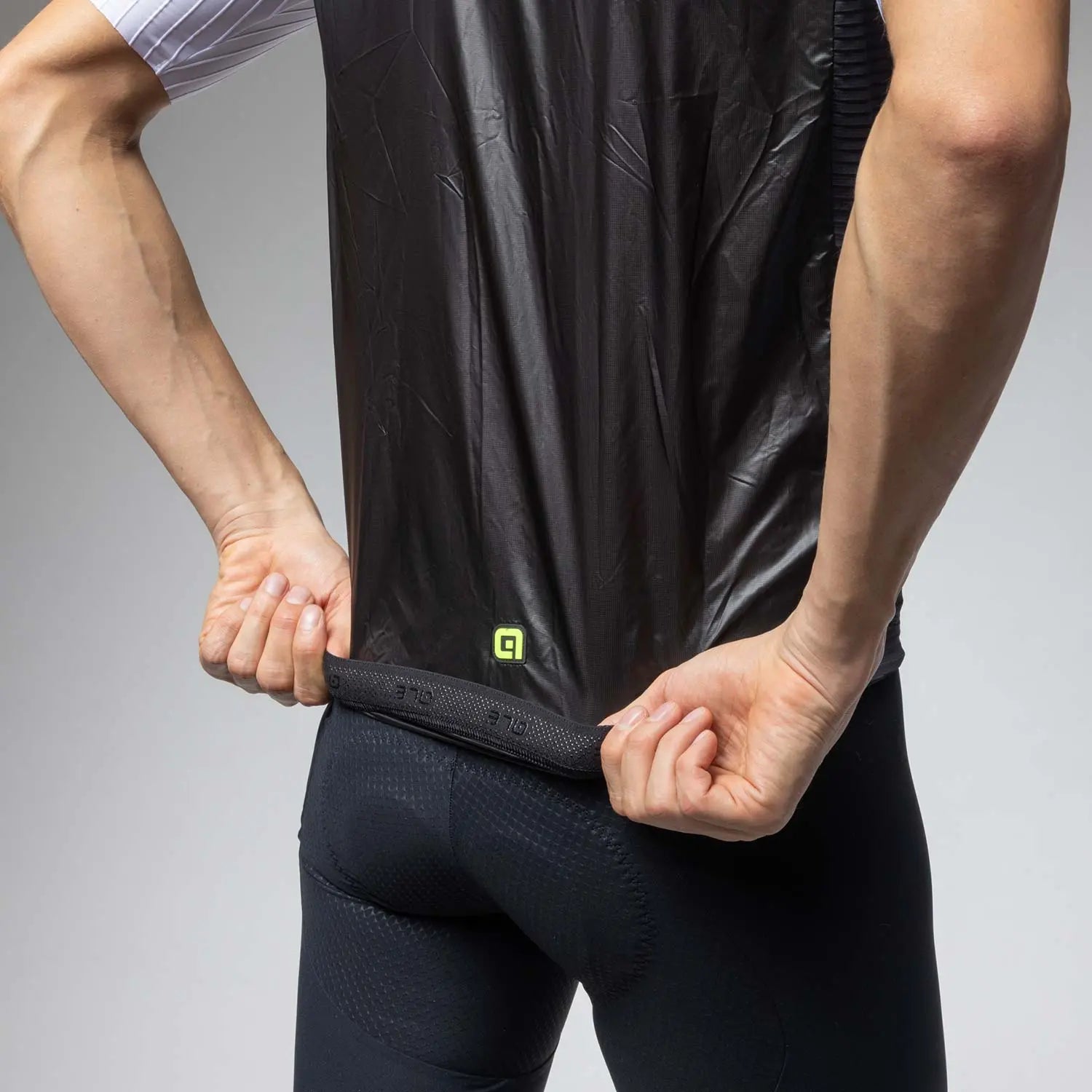 Ale Clothing Light Pack 2.0 Gilet Black - FREE UK Shipping, FREE 365 Day Returns | Moto Central