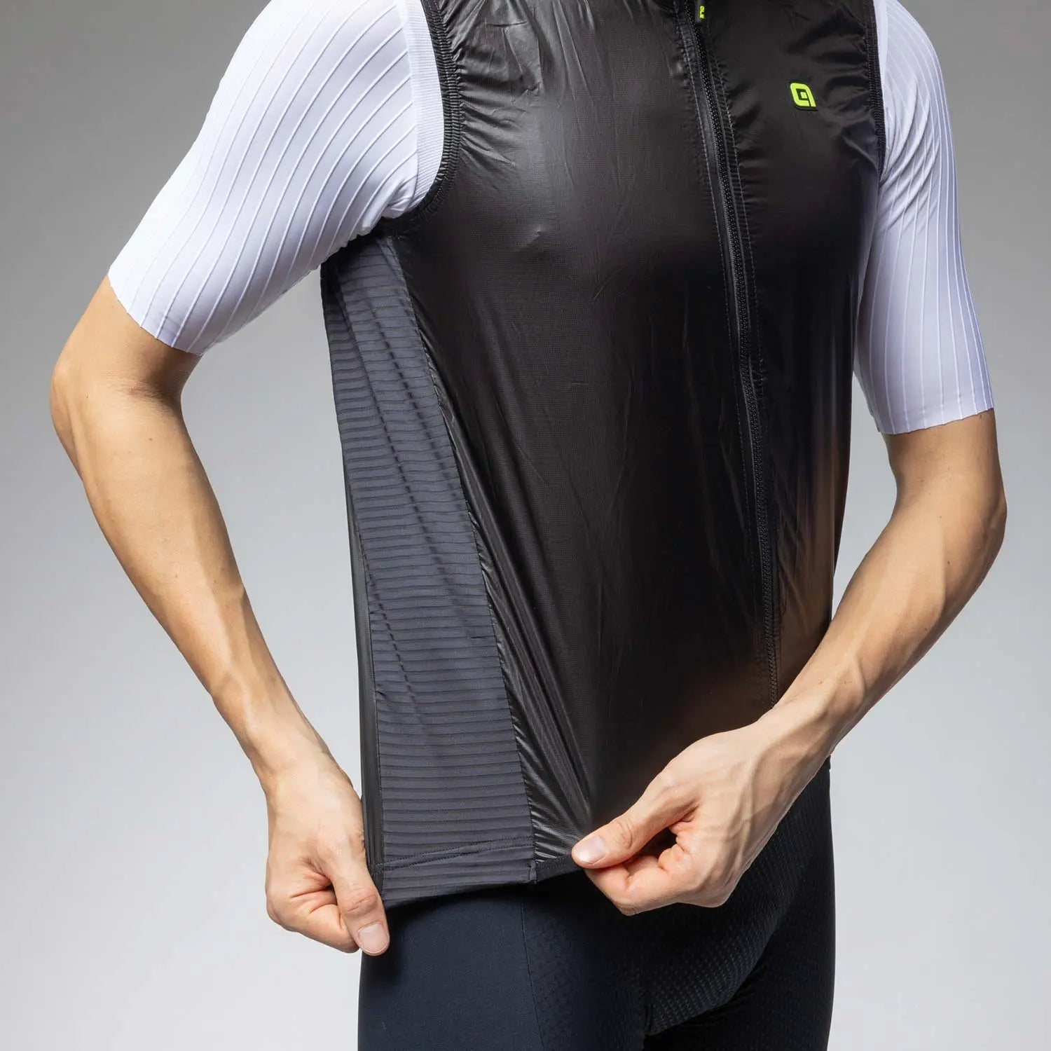Ale Clothing Light Pack 2.0 Gilet Black - FREE UK Shipping, FREE 365 Day Returns | Moto Central