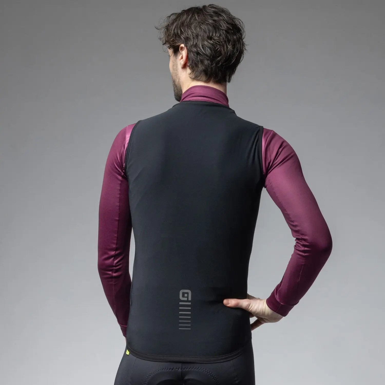 Ale Clothing Warm Up Off Road/Gravel Gilet Black - FREE UK Shipping, FREE 365 Day Returns | Moto Central