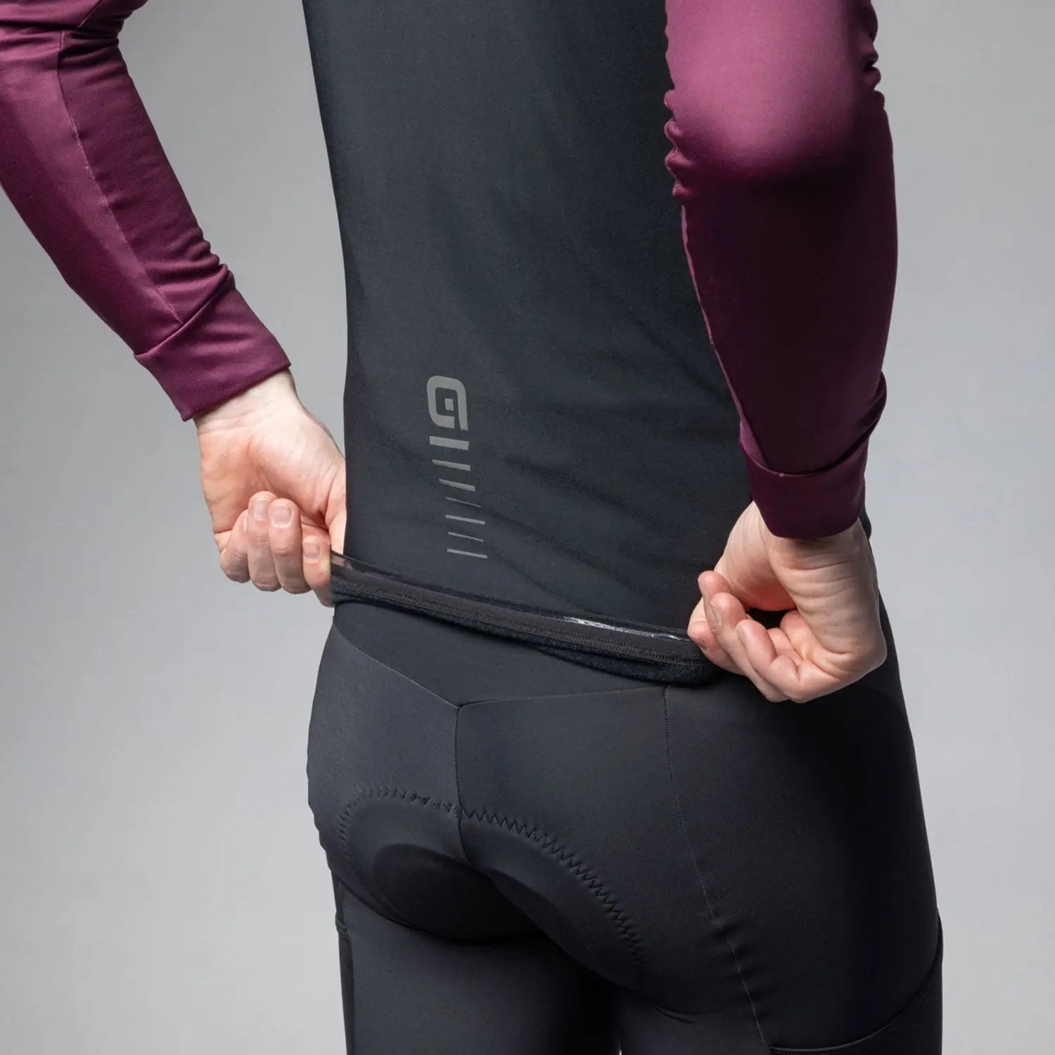 Ale Clothing Warm Up Off Road/Gravel Gilet Black - FREE UK Shipping, FREE 365 Day Returns | Moto Central