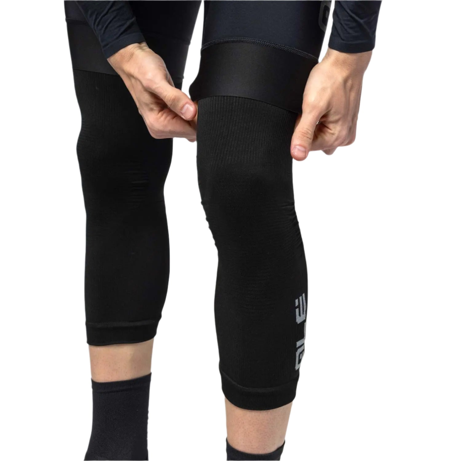 Ale Clothing Seamless Knee Warmers Black - FREE UK Shipping, FREE 365 Day Returns | Moto Central
