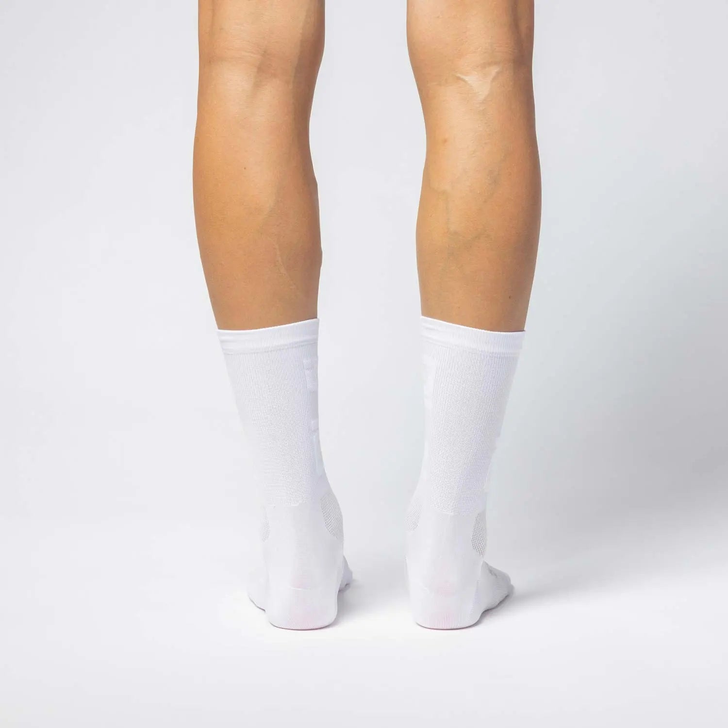 Ale Clothing Round T-Care Plus 18 CM Socks White - FREE UK Shipping, FREE 365 Day Returns | Moto Central
