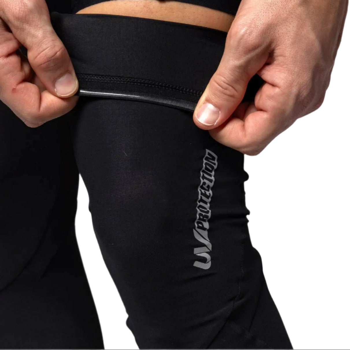 Ale Clothing Estate Knee Band Black - FREE UK Shipping, FREE 365 Day Returns | Moto Central