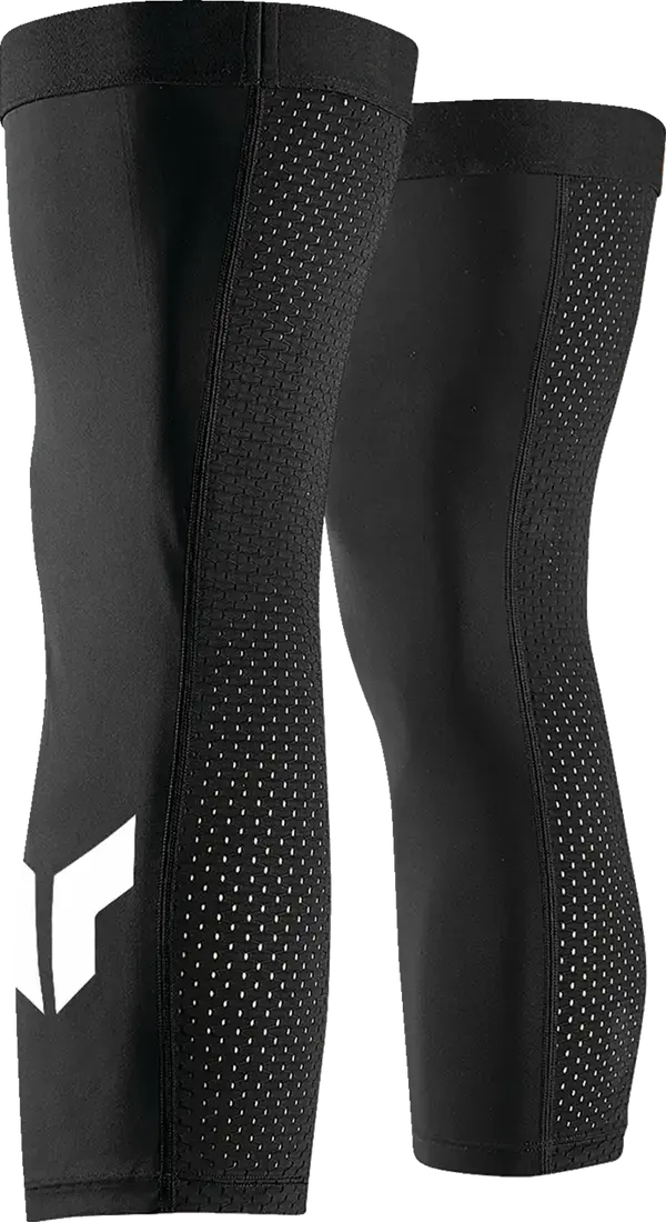 Thor Comp Knee Sleeves Black - FREE UK Shipping, FREE 365 Day Returns | Moto Central