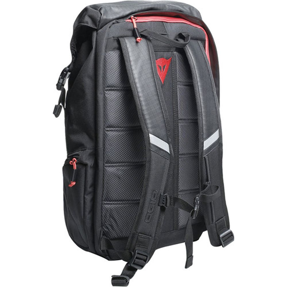 Dainese D Throttle Backpack Stealth Black - 27.9 Litres, rear harness view