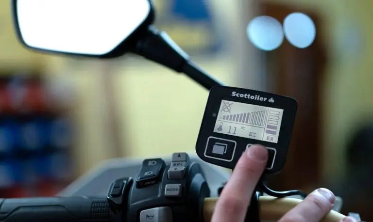 Scottoiler eSystem v3.1 All Climate Biodegradable Green Scottoil FREE UK Delivery, FREE 365 Day Returns | Moto Central