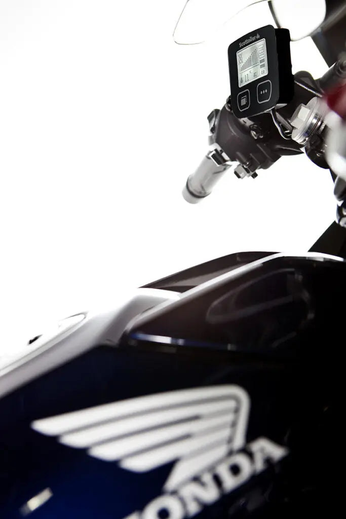 Scottoiler eSystem v3.1 High Temperature Red Scottoil FREE UK Delivery, FREE 365 Day Returns | Moto Central