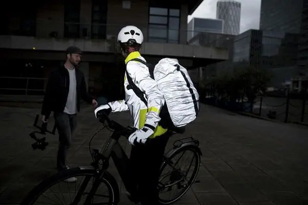 HUMP Shine Waterproof Backpack Cover Reflective Silver - FREE UK Shipping, FREE 365 Day Returns | Moto Central