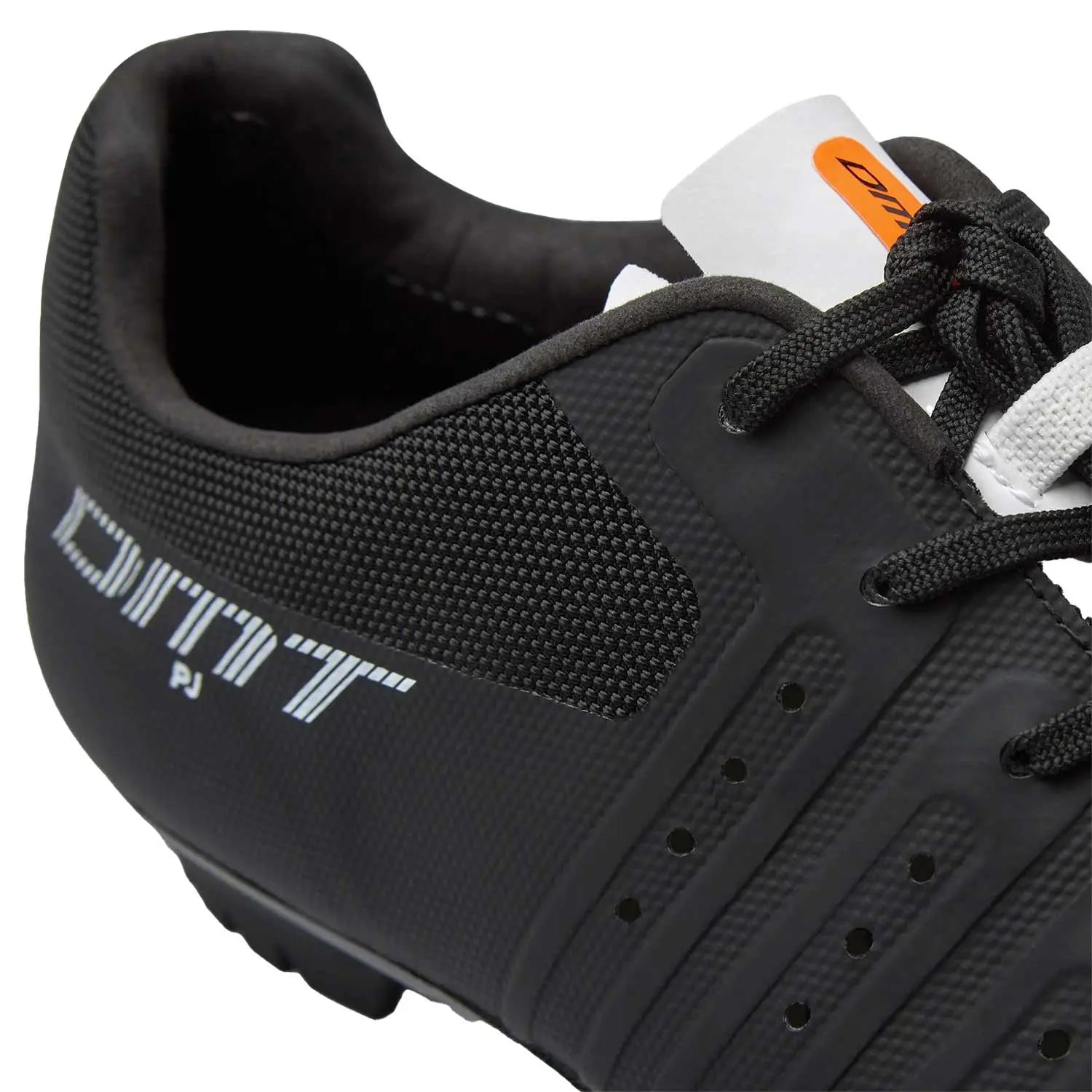 DMT KM4 PJ Gravel/XC Shoes Black / White - FREE UK Shipping, FREE 365 Day Returns | Moto Central