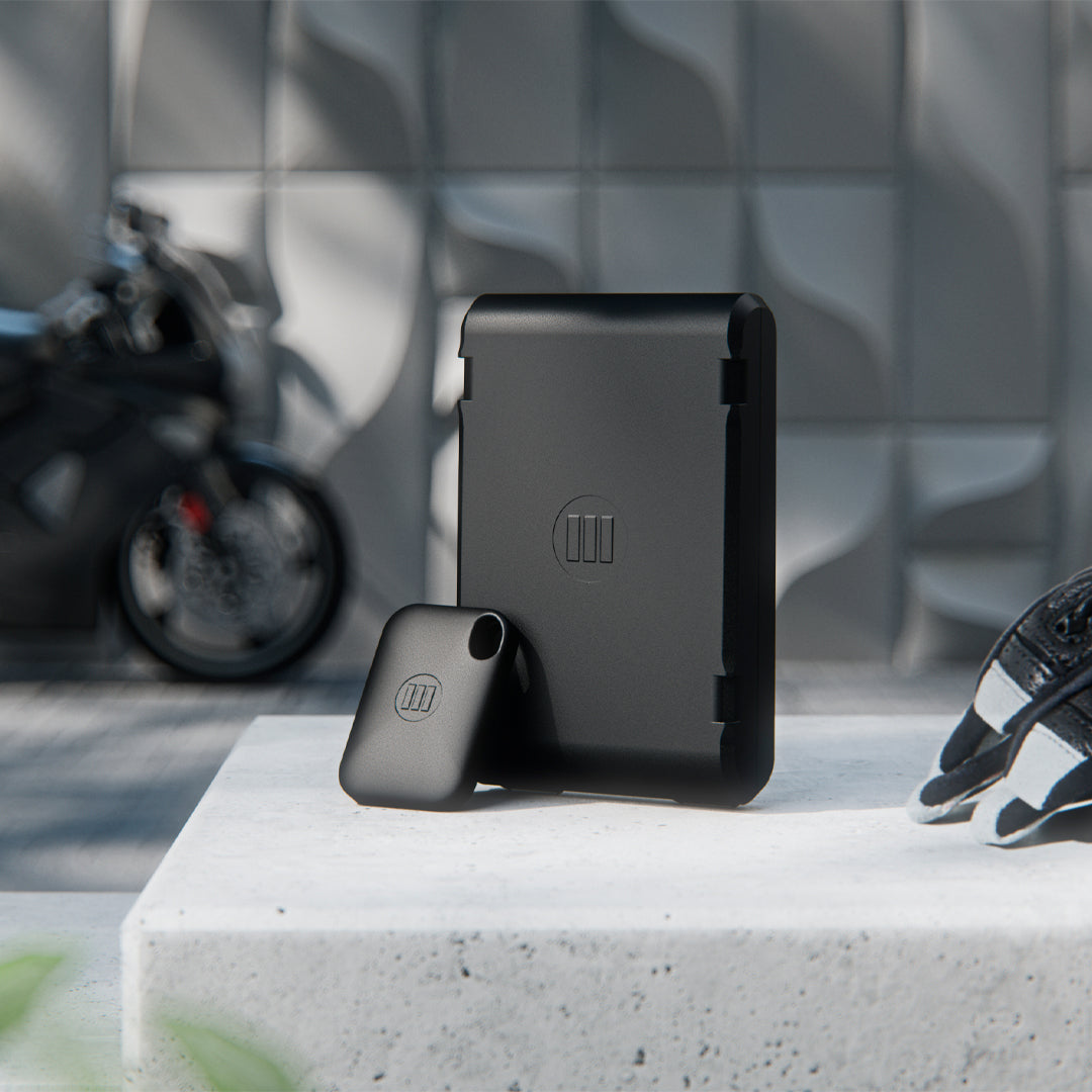 Monimoto 7 GPS Tracker Black FREE UK Delivery, FREE 365 Day Returns | Moto Central