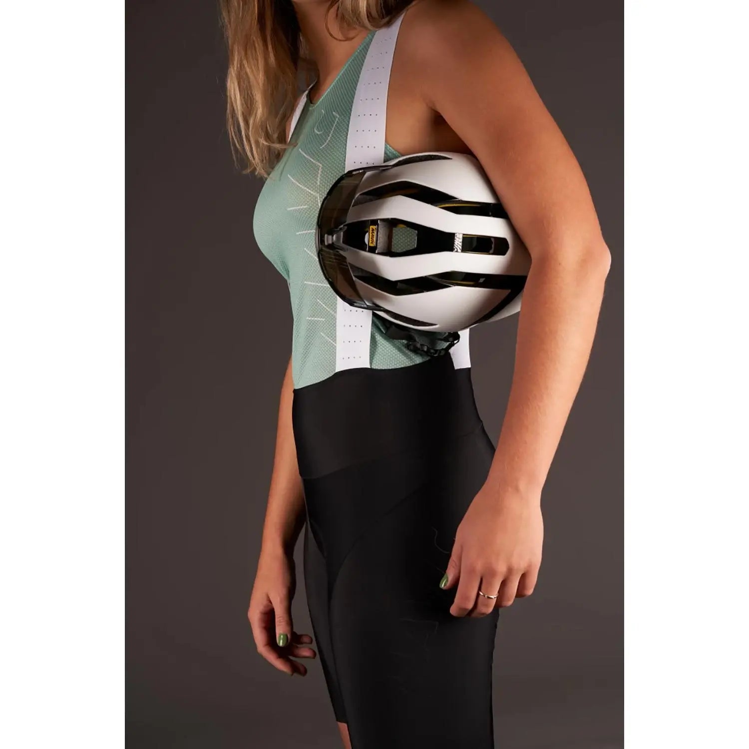 Mavic Aksium Ladies Bib Shorts Black - FREE UK Shipping, FREE 365 Day Returns | Moto Central