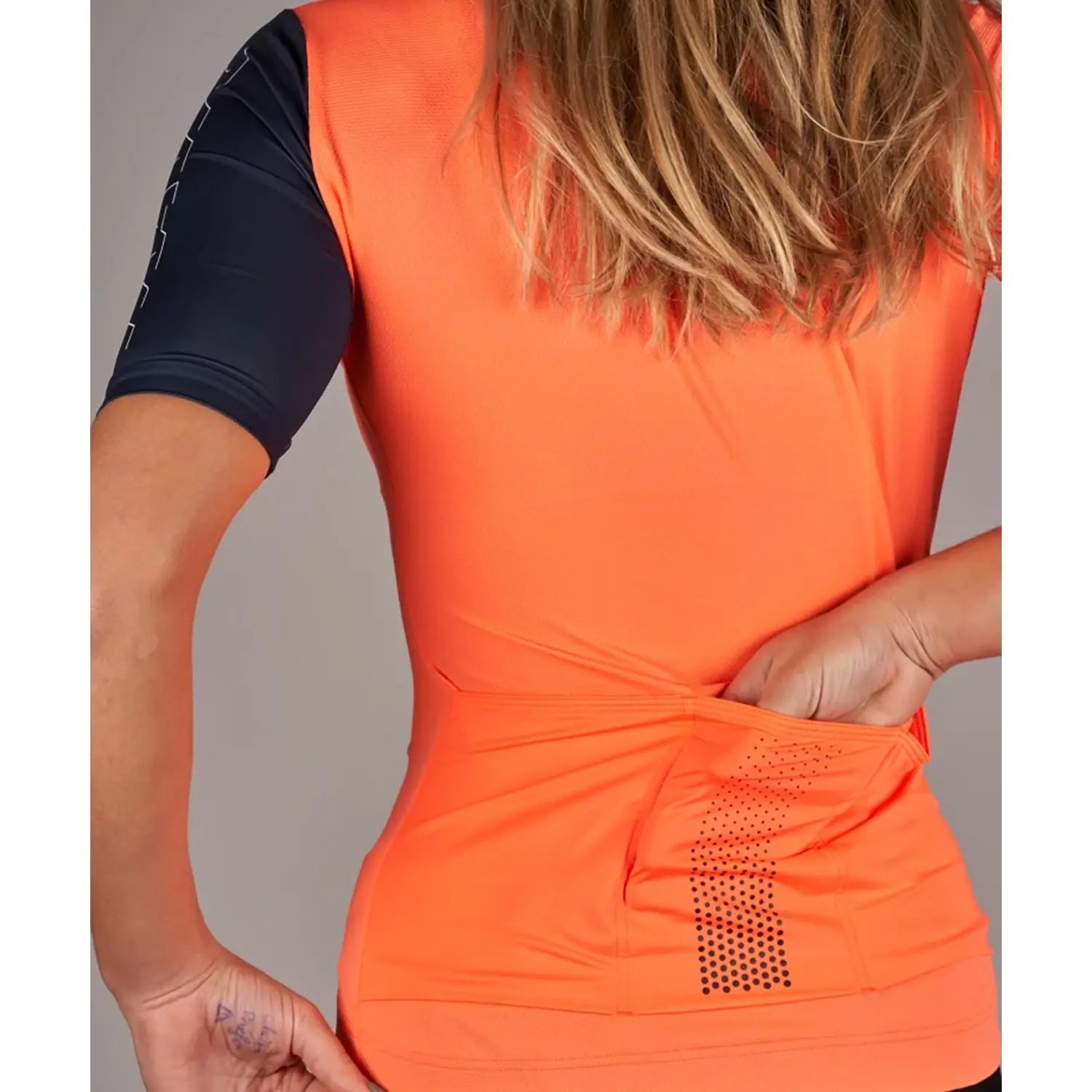 Mavic Essential Ladies Short Sleeves Jersey Coral Deep Blue - FREE UK Shipping, FREE 365 Day Returns | Moto Central