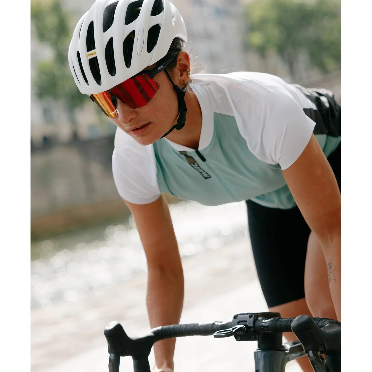 Mavic MVS Shield Photochromic Sunglasses Red - FREE UK Shipping, FREE 365 Day Returns | Moto Central