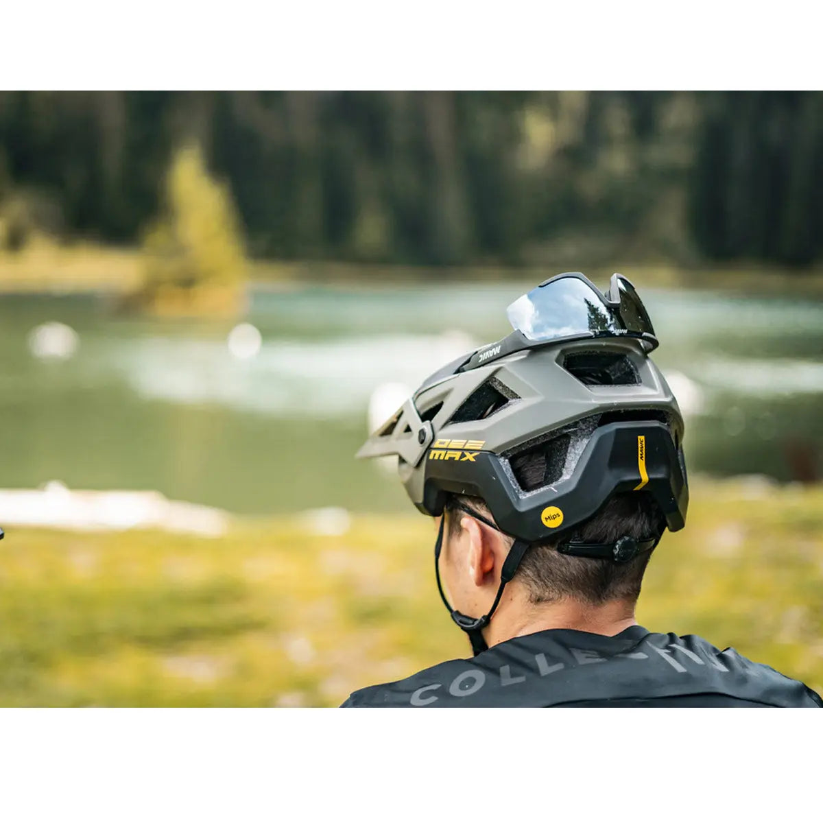 Mavic Deemax Mips Helmet Green / Black - FREE UK Shipping, FREE 365 Day Returns | Moto Central
