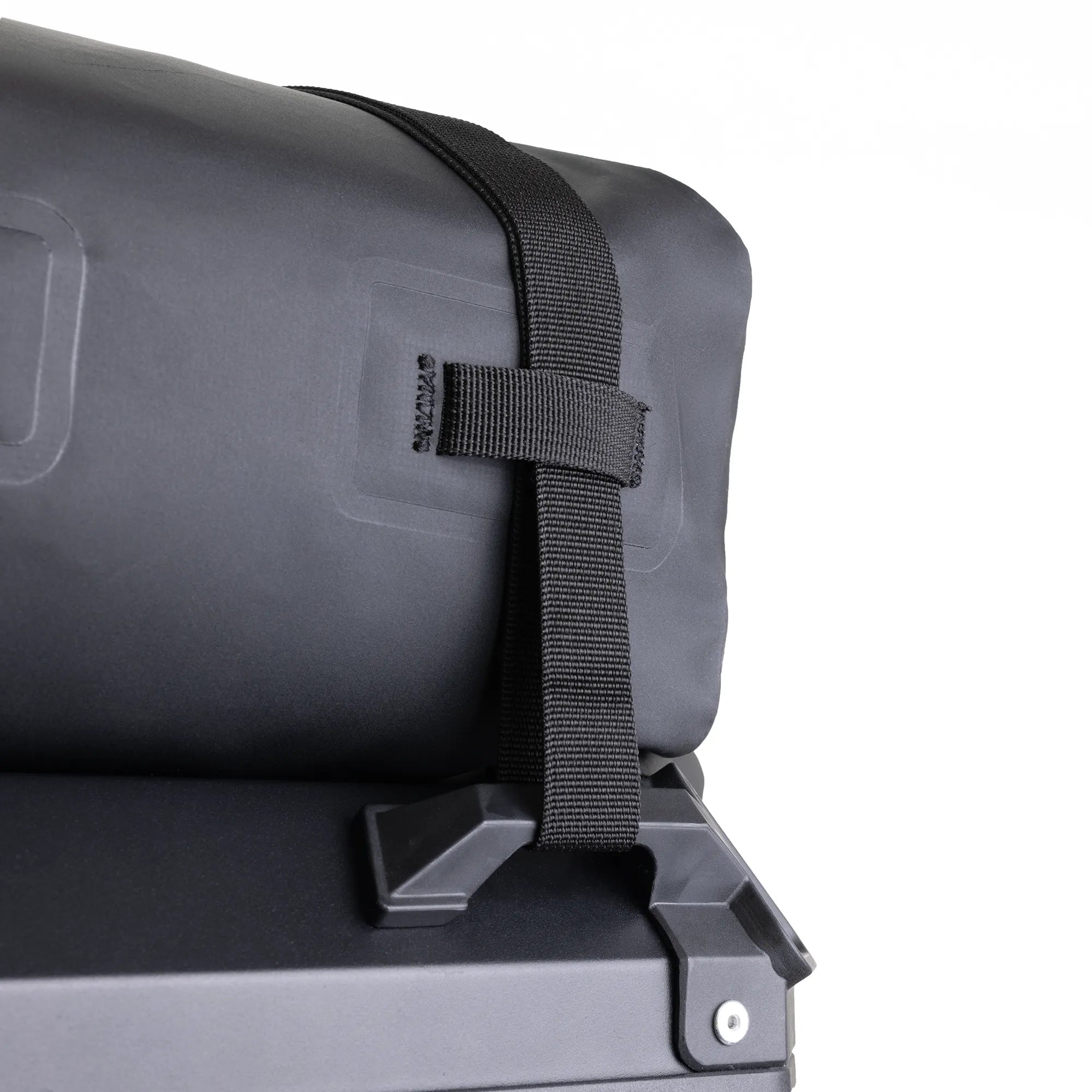 Oxford Roamer Roll Bag Black - 30 Liters