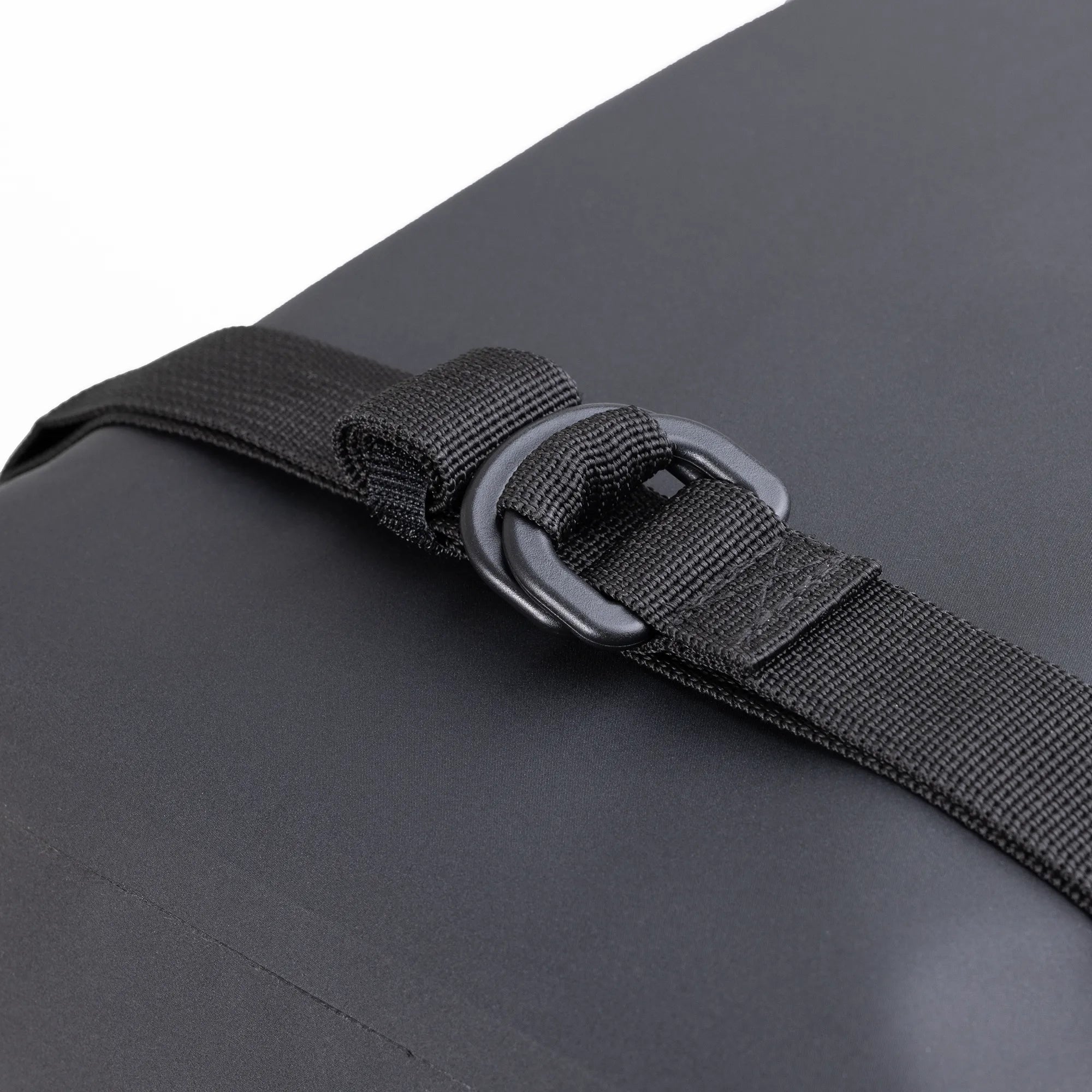 Oxford Roamer Roll Bag Black - 30 Liters