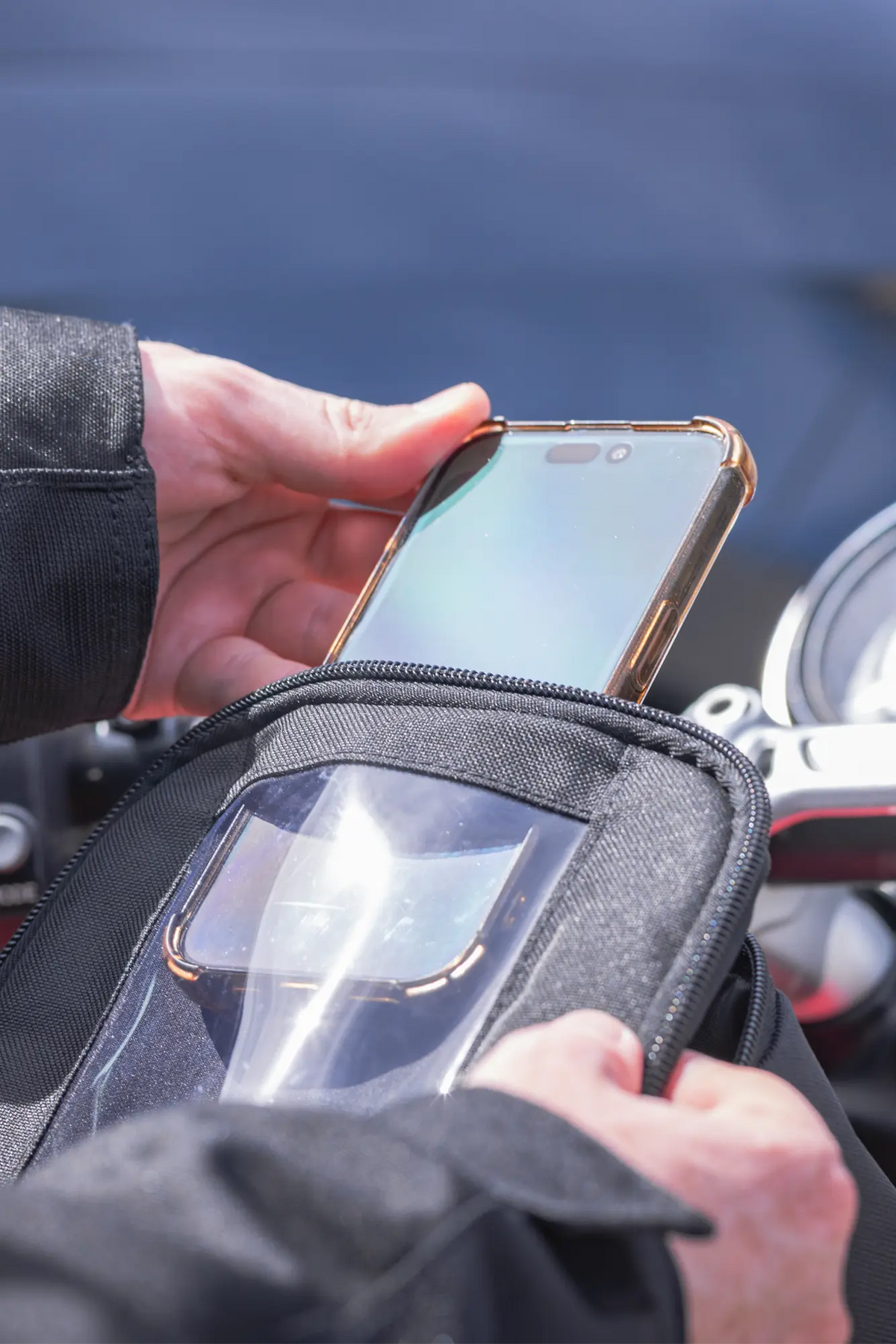 Oxford Nomad M3 Tank Bag Black FREE UK Delivery, FREE 365 Day Returns | Moto Central
