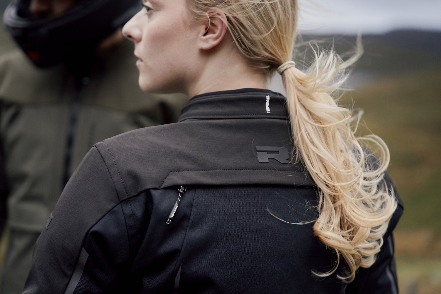 Richa Eternity Ladies Textile Jacket Black, rear shoulder and collar detail