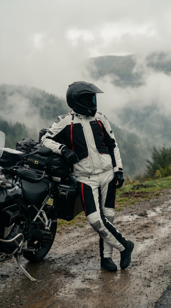 Richa Platinum Gore-Tex Pro Jacket Black / Grey - additional view 2