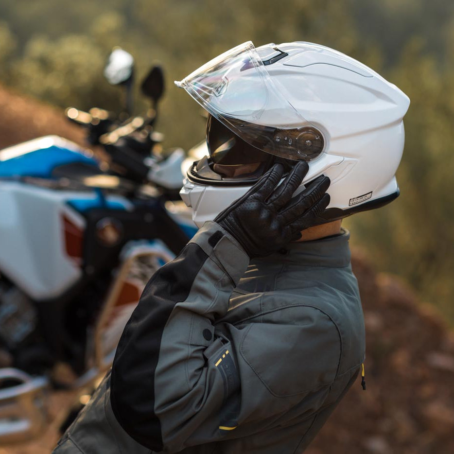 Shoei GT-Air 3 SMART White FREE UK Delivery, FREE 365 Day Returns | Moto Central