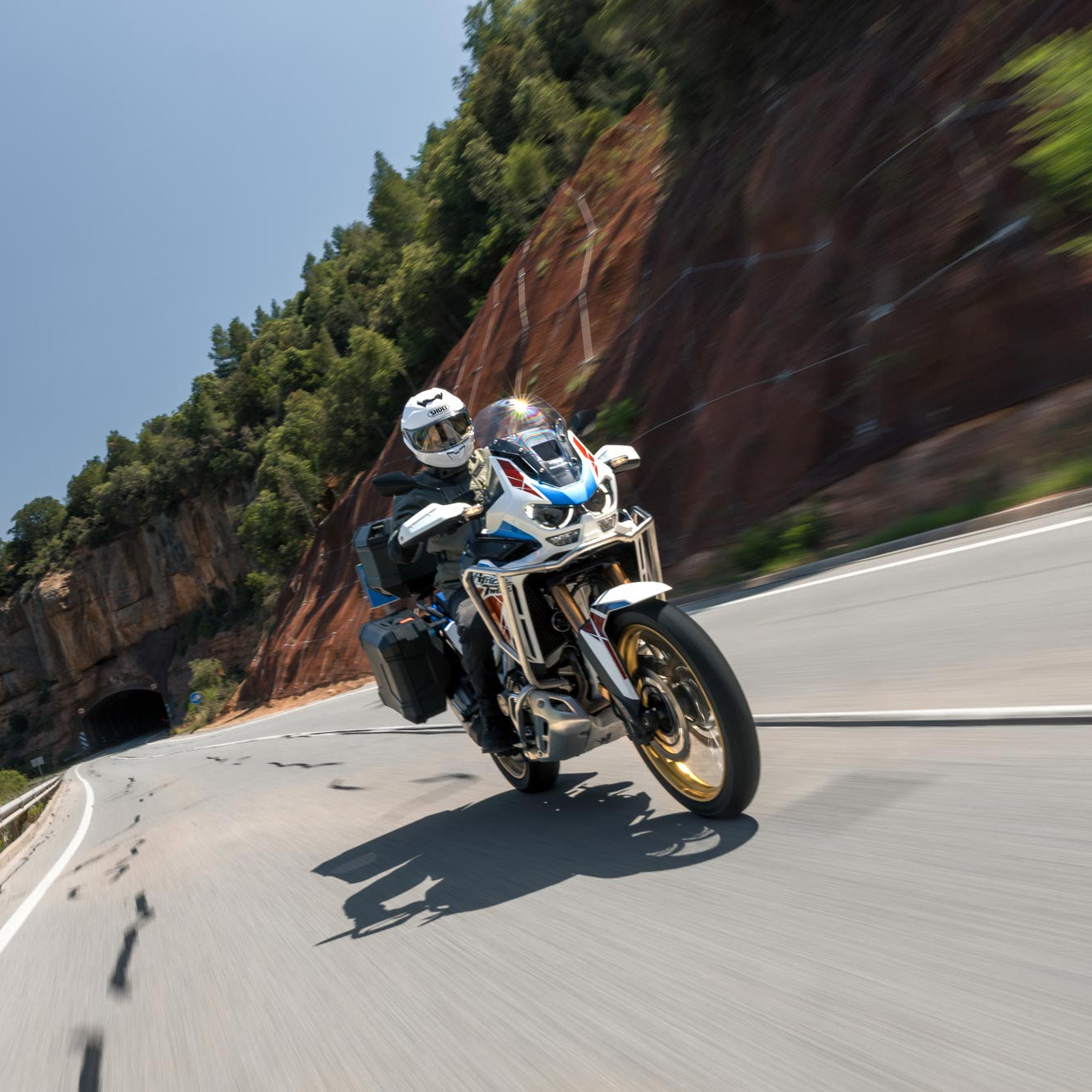 Shoei GT-Air 3 SMART White FREE UK Delivery, FREE 365 Day Returns | Moto Central