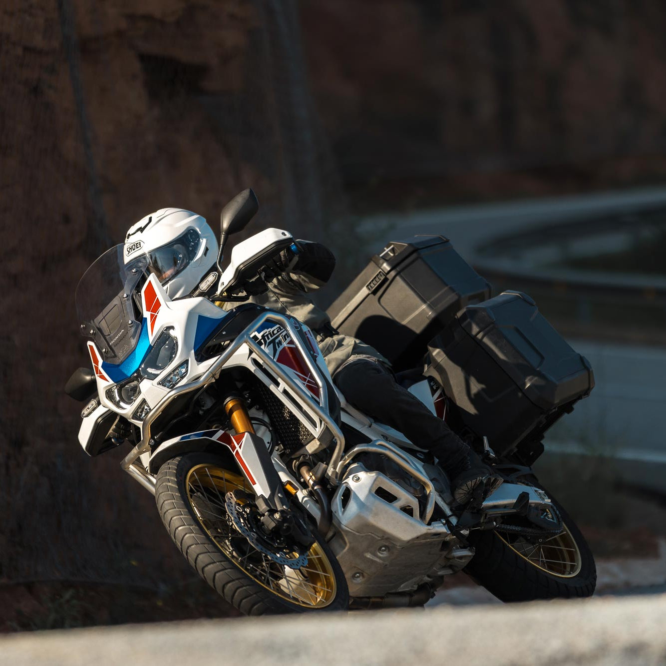 Shoei GT-Air 3 SMART White FREE UK Delivery, FREE 365 Day Returns | Moto Central