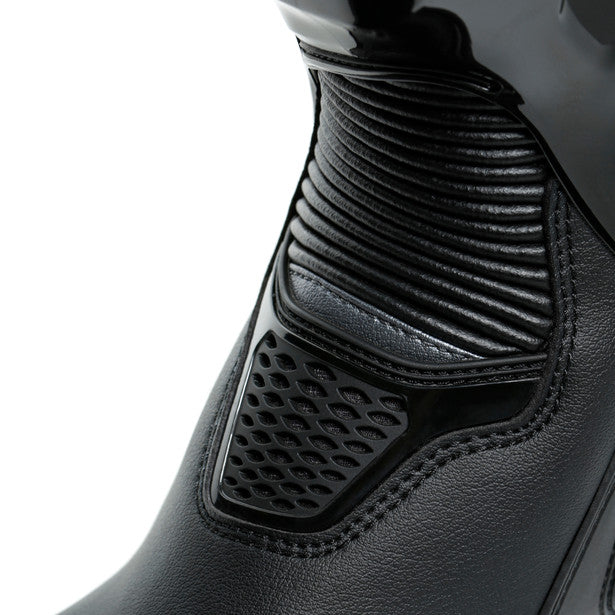 Dainese Torque 3 Out Boots Black / Anthracite, shin ventilation detail