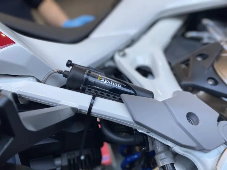 Scottoiler eSystem v3.1 Standard Temperature Blue Scottoil FREE UK Delivery, FREE 365 Day Returns | Moto Central