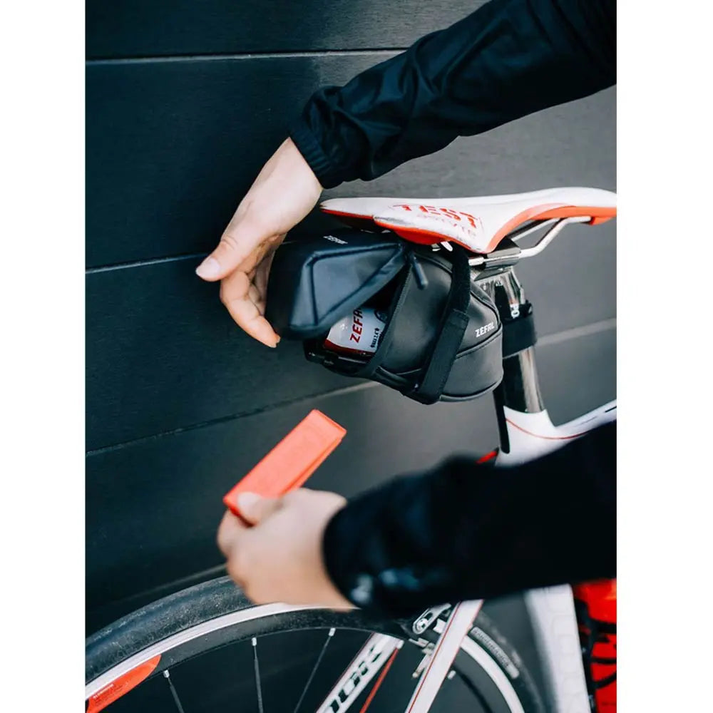 Zefal Iron Pack 2 Dual Strap Backpack Black - M - FREE UK Shipping, FREE 365 Day Returns | Moto Central