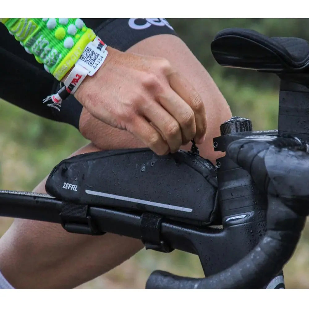 Zefal Z Aero Bag Black - 0.4 L - FREE UK Shipping, FREE 365 Day Returns | Moto Central