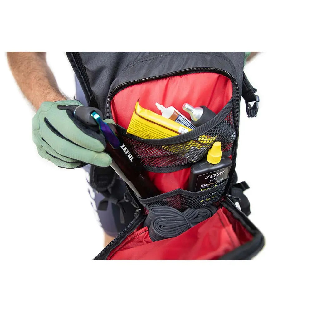 Zefal Z Hydro Enduro Black - 9 L With 3 L Water Bladder - FREE UK Shipping, FREE 365 Day Returns | Moto Central
