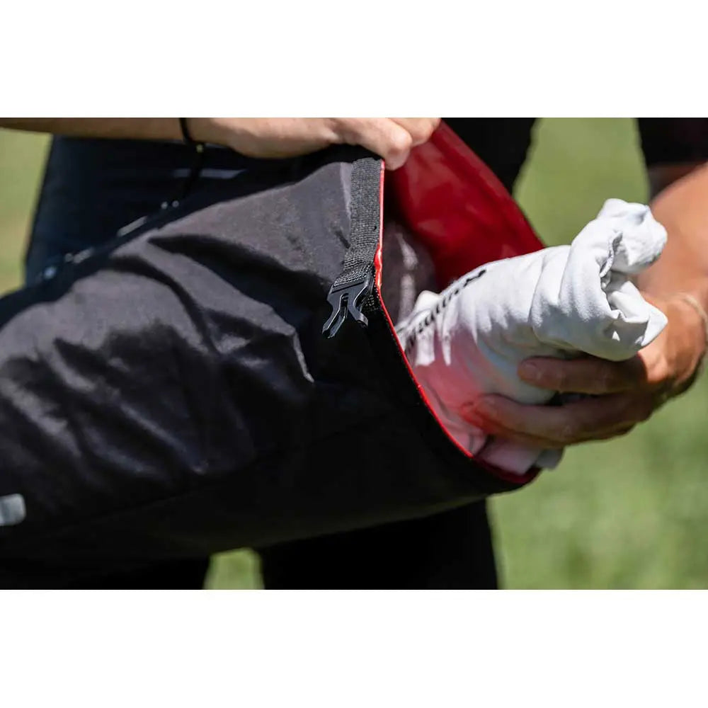 Zefal Z Adventure R17 Saddle Bag Black / Red - 17 L - FREE UK Shipping, FREE 365 Day Returns | Moto Central