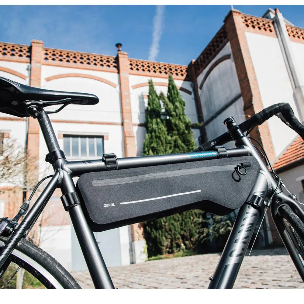 Zefal Z Adventure C4 Luggage Black - 4.2 L - FREE UK Shipping, FREE 365 Day Returns | Moto Central