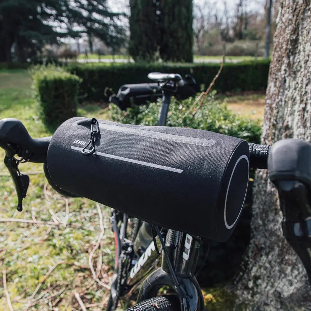 Zefal Z Adventure F2 Front Bag Black - FREE UK Shipping, FREE 365 Day Returns | Moto Central