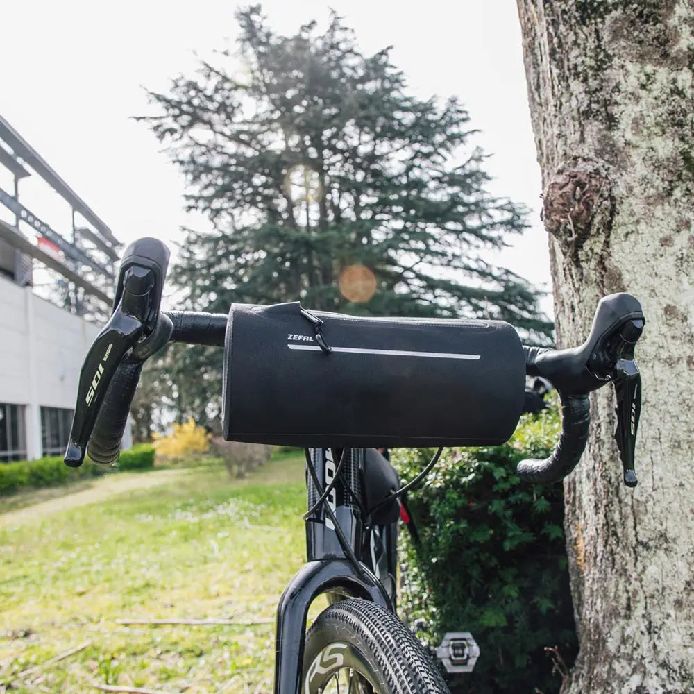 Zefal Z Adventure F2 Front Bag Black - FREE UK Shipping, FREE 365 Day Returns | Moto Central