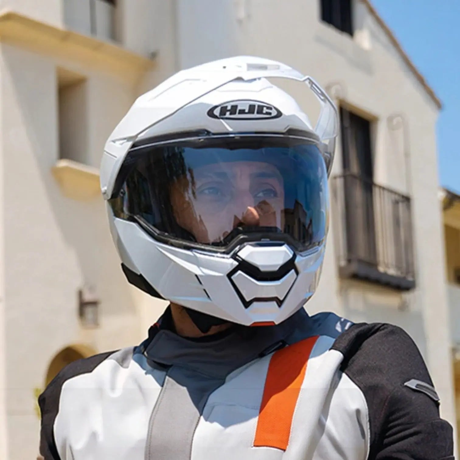 Conquer-Every-Adventure-With-the-HJC-i80-Helmet-Unmatched-Comfort-Style-Safety-At-MotoCentral - FREE UK Shipping, FREE 365 Day Returns | Moto Central
