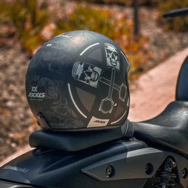 Axxis Hornet S SV Helmet - Sleek Sport Design with Everyday Versatility - FREE UK Shipping, FREE 365 Day Returns | Moto Central