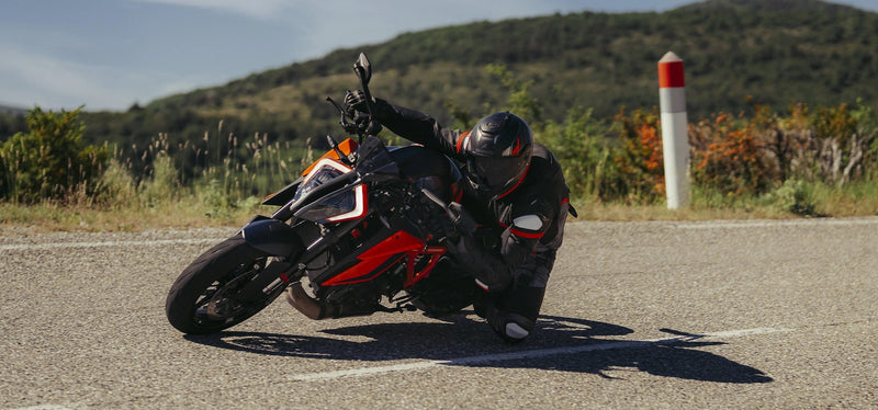 Shark Spartan GT Pro Helmet Review: Premium Sport-Touring Performance with Race-Bred Technology - FREE UK Shipping, FREE 365 Day Returns | Moto Central