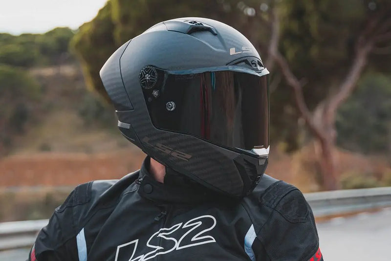 LS2 FF805 Thunder GP Helmet Review: MotoGP Aerodynamics With Race-Bred Road Performance - FREE UK Shipping, FREE 365 Day Returns | Moto Central