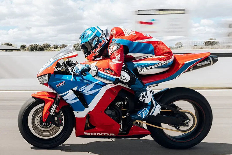 Shoei X-SPR Pro Helmet - Pure Racing Performance for the Fastest Riders - FREE UK Shipping, FREE 365 Day Returns | Moto Central
