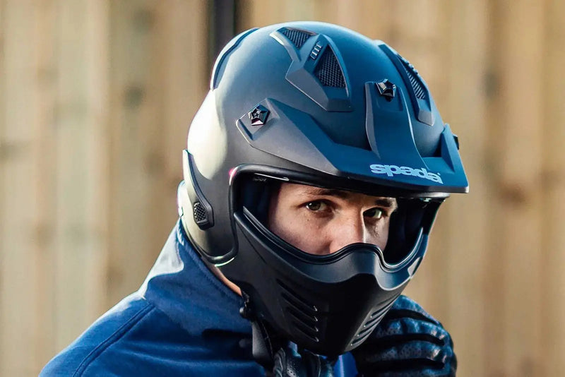 Spada Storm 06 Helmet Review - Everyday Comfort Meets Modern Sports Touring Style - FREE UK Shipping, FREE 365 Day Returns | Moto Central