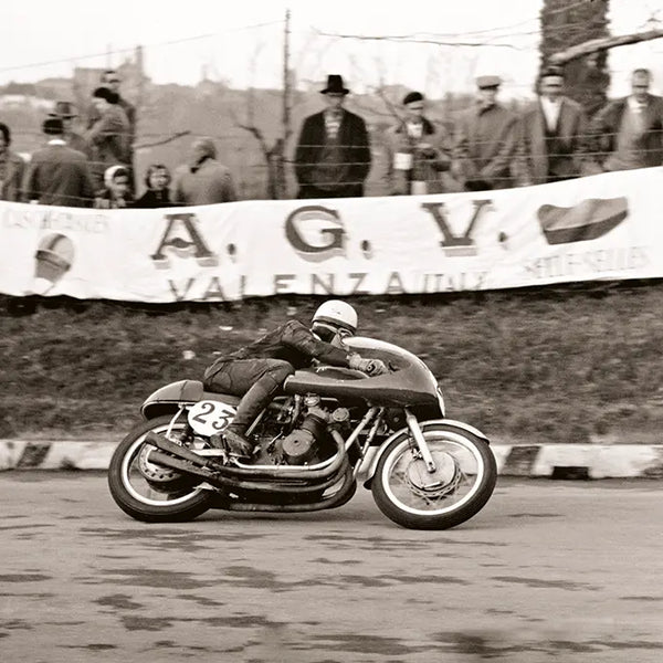 AGV-Helmets-A-Legacy-of-Innovation-and-Safety-Since-1947 - FREE UK Shipping, FREE 365 Day Returns | Moto Central
