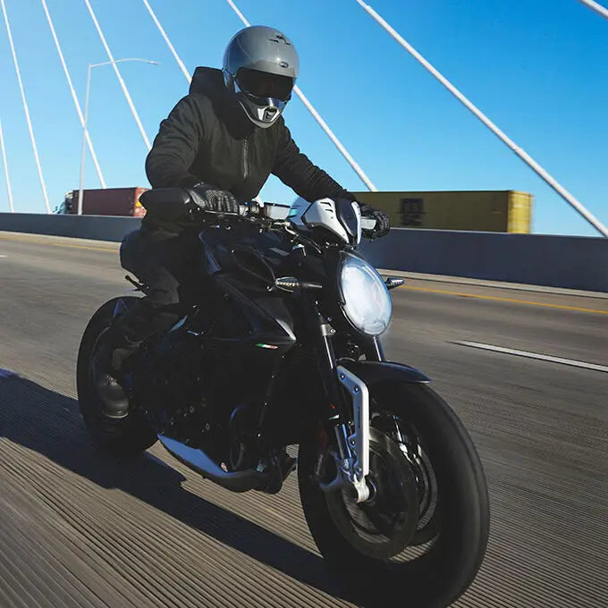 Bell Broozer Helmet - Aggressive Style with Convertible Versatility - FREE UK Shipping, FREE 365 Day Returns | Moto Central