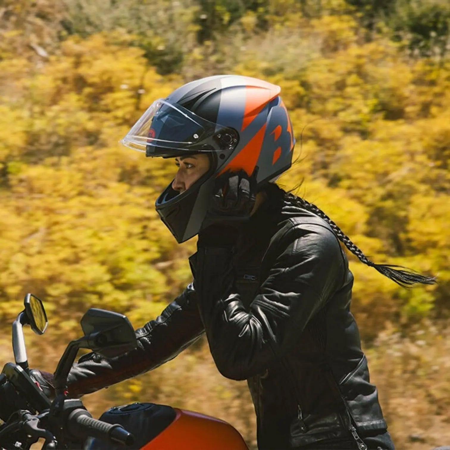 Bell-Lithium-Helmets-Have-Arrived-at-MotoCentral-Aggressive-Style-Top-Performance-Everyday-Comfort - FREE UK Shipping, FREE 365 Day Returns | Moto Central